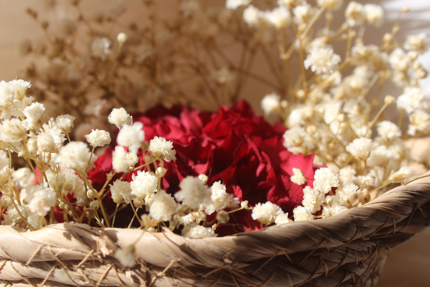 Cesta mini con arreglo floral
