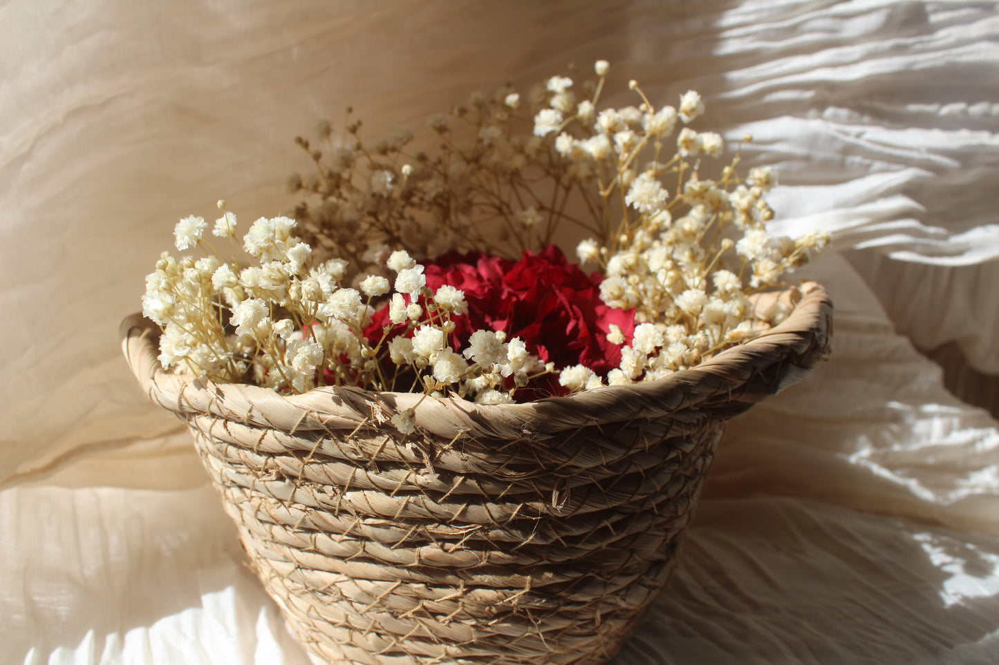 Cesta mini con arreglo floral
